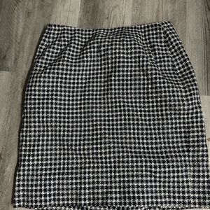Black and white checkered wool skirt